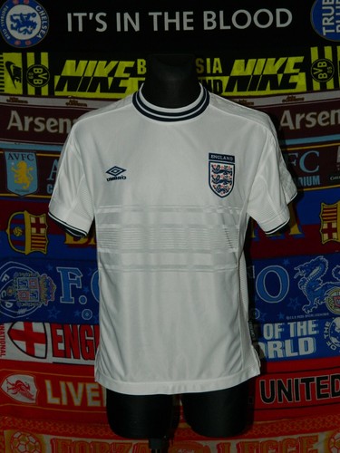 England adults m - adults, 1999