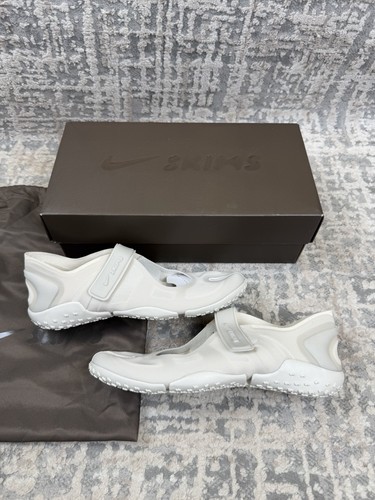 Size nike x skims rift - 3.5,
