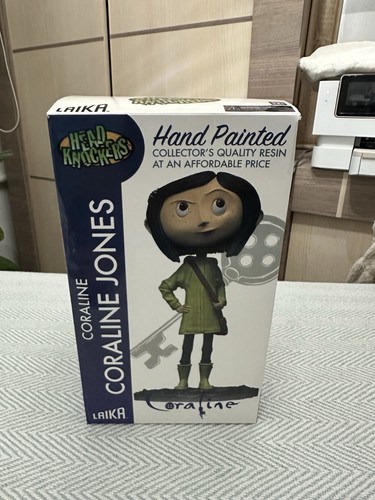 Neca coraline yellow - coraline, in