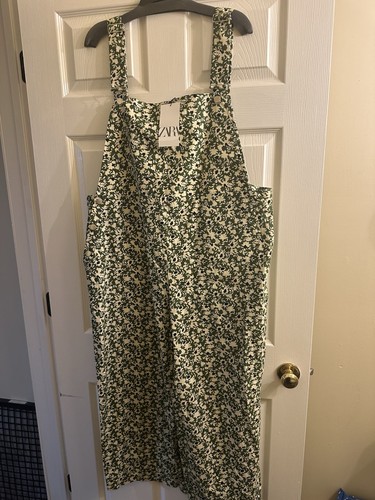Nwt zara green - nwt,