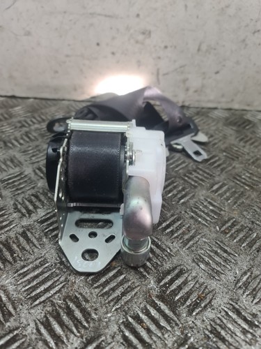 Toyota estima seat belt driver - toyota,