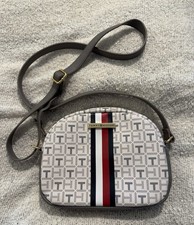 Tommy Hilfiger Crossbody Bag