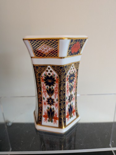 Royal crown derby imari 1128 - crown,