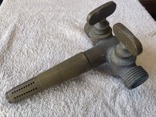 VINTAGE ANTIQUE BREWERY BRASS DOUBLE BEER BARREL TAP.          B