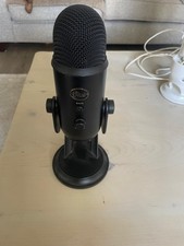 Blue Microphone Yeti USB Desktop Microphone