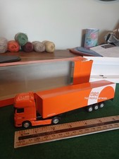 Model Lorry with TNT Liveries , Boxed And Good Condition