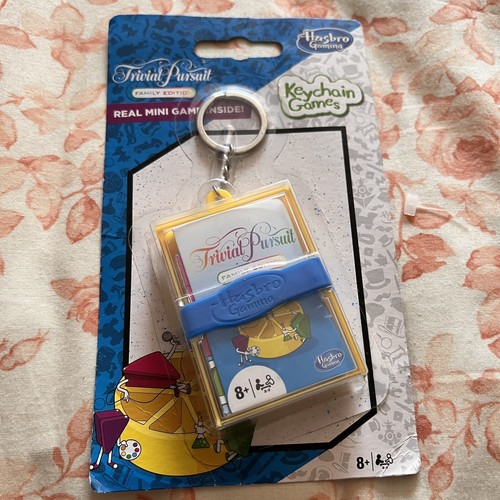Trivial pursuit keychain games - trivial,