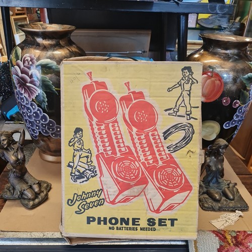 Johnny seven phone set - johnny,