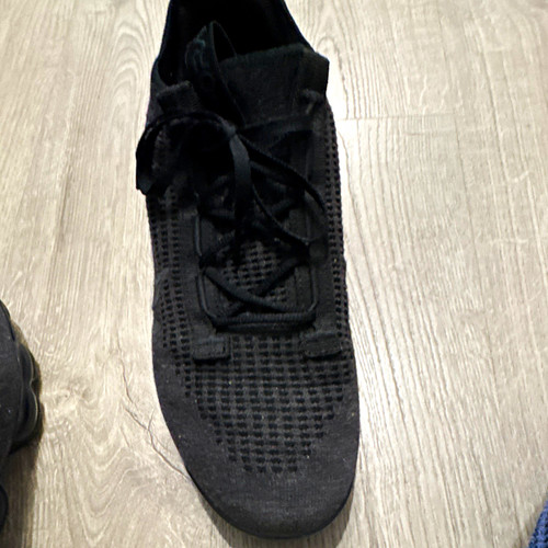 Nike men black low - top, lace
