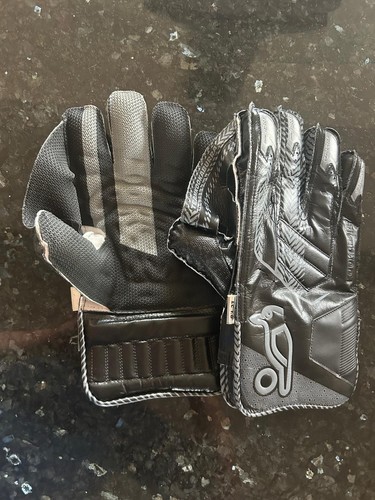 Kookaburra 0 wicket - 1.0,