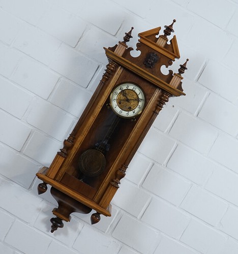 Lenzkirch walnut regulator