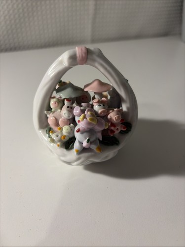 Piglets basket porcelain - in,