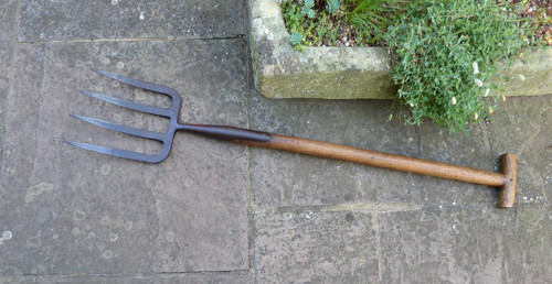 Vintage potato fork lug - fork.,