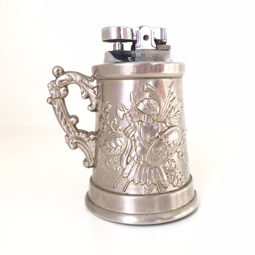 Silver tone metal tankard - silver,
