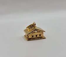  18ct Yellow Gold Swiss Chalet Charm - Gold House & Enamel Bed Charm (Opens) 