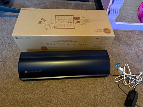Silhouette cameo - cameo, (a)