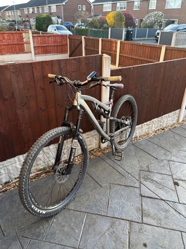 Boardman mtr mountain bike - 8.6,