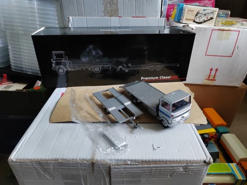 Boxed model premium - boxed,