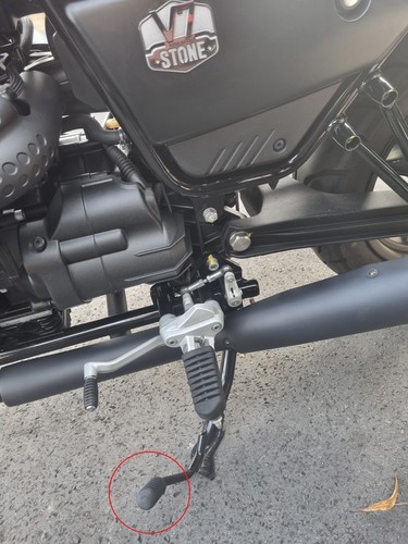 Side stand extender for moto - for,
