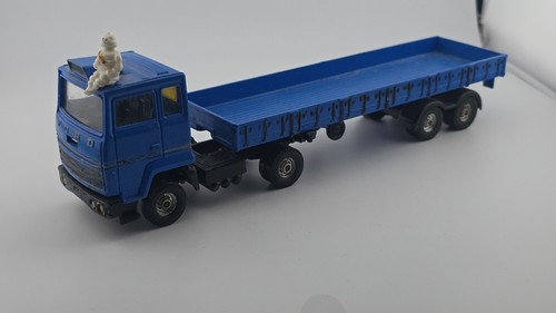 Corgi toys 1108 - ford, michelin