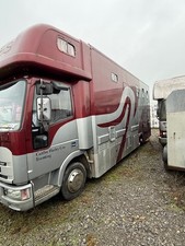 2003 Horse box 7.5t with
