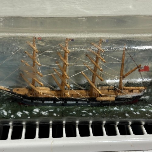 Antique mast sailing - mast,