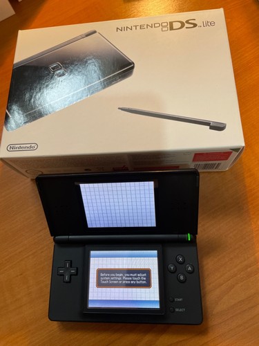 Nintendo lite case and 5 - ds,