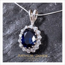 Women vintage halo pendant - vintage,