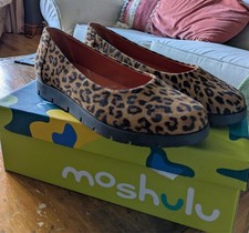 Moshulu shoes women size 6