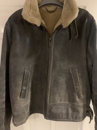 River island pilot - river,