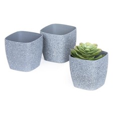 LIVIVO Plastic Garden