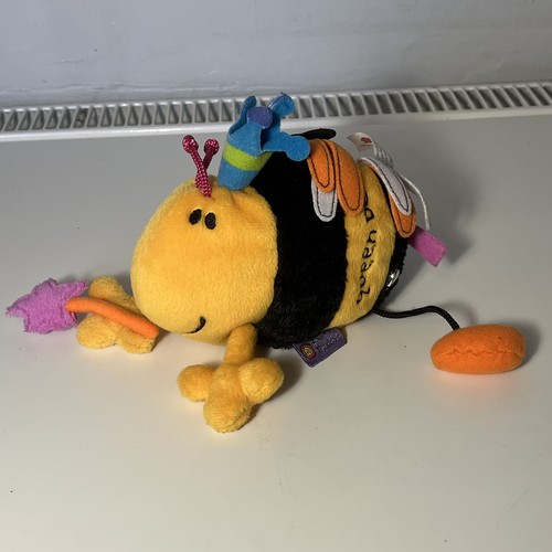 Bang the door queen bee - bang,