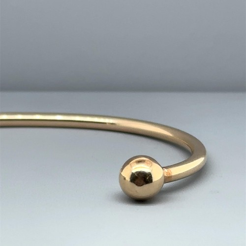 9ct yellow gold torque bangle - gold,