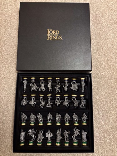 Lord the rings chess pieces - the,