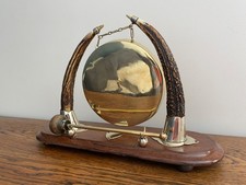 IMPRESSIVE ANTIQUE BRASS & HORN HUNTING FORM 19TH C DINNER TABLE GONG