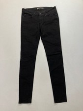 LEVI’S SLIGHT CURVE SKINNY