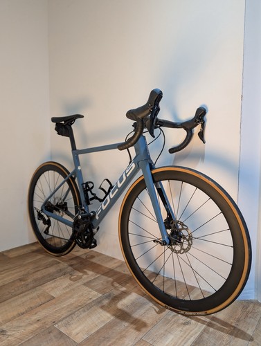 Focus izalco max carbon - focus,