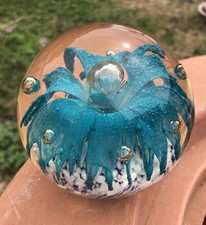 Round Glass Blue Flower Sea