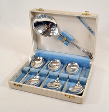 Vintage Yeoman Plate Spoon Set