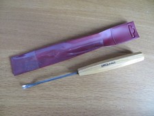 Pfeil (Swiss Made) Carving Short Bent Gouge - Sweep 7 / 6mm Wide (7A/6)