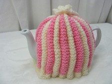 HAND KNITTED TEA COSY VINTAGE