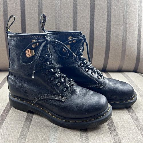 Martens black leather - dr.,