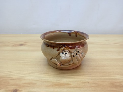 Vintage pretty ugly pottery - pretty,