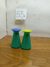 tupperware salt and pepper