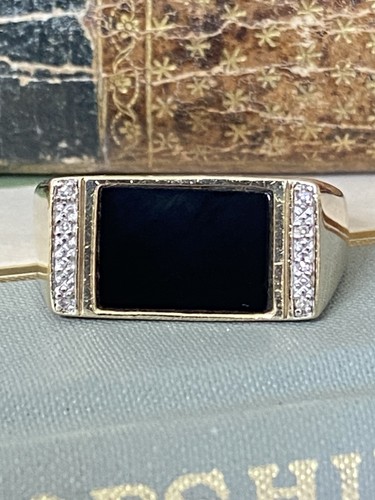 Gents 9ct gold onyx - 9ct,