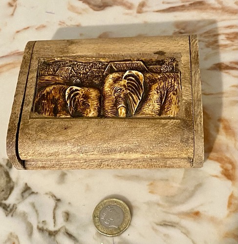 Vintage wooden trinket - , box