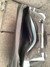 Large hold-all travel bag - 2 wheels retractable handle  very good - clean