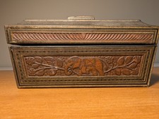 Huntley & Palmers Embossed