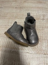 Girls H&M Chelsea Boots Grey
