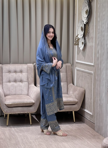 Salwar kameez indian pakistani - indian,